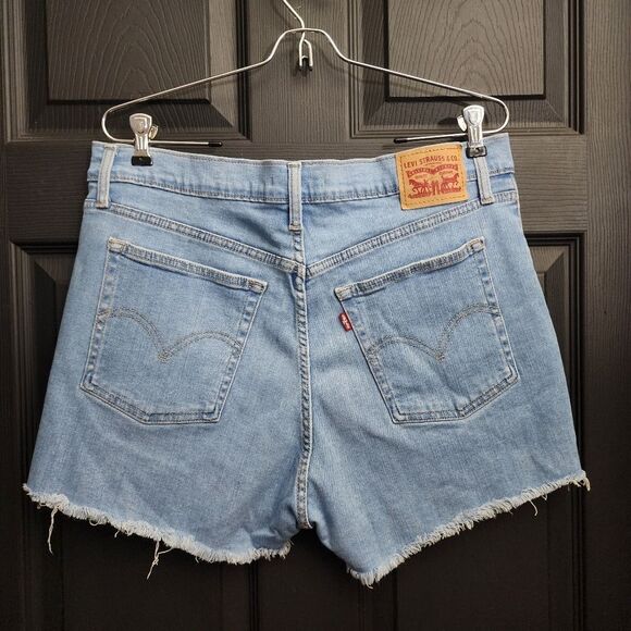 Levi's High Rise Shorts - Light Wash - Picture 12 of 13